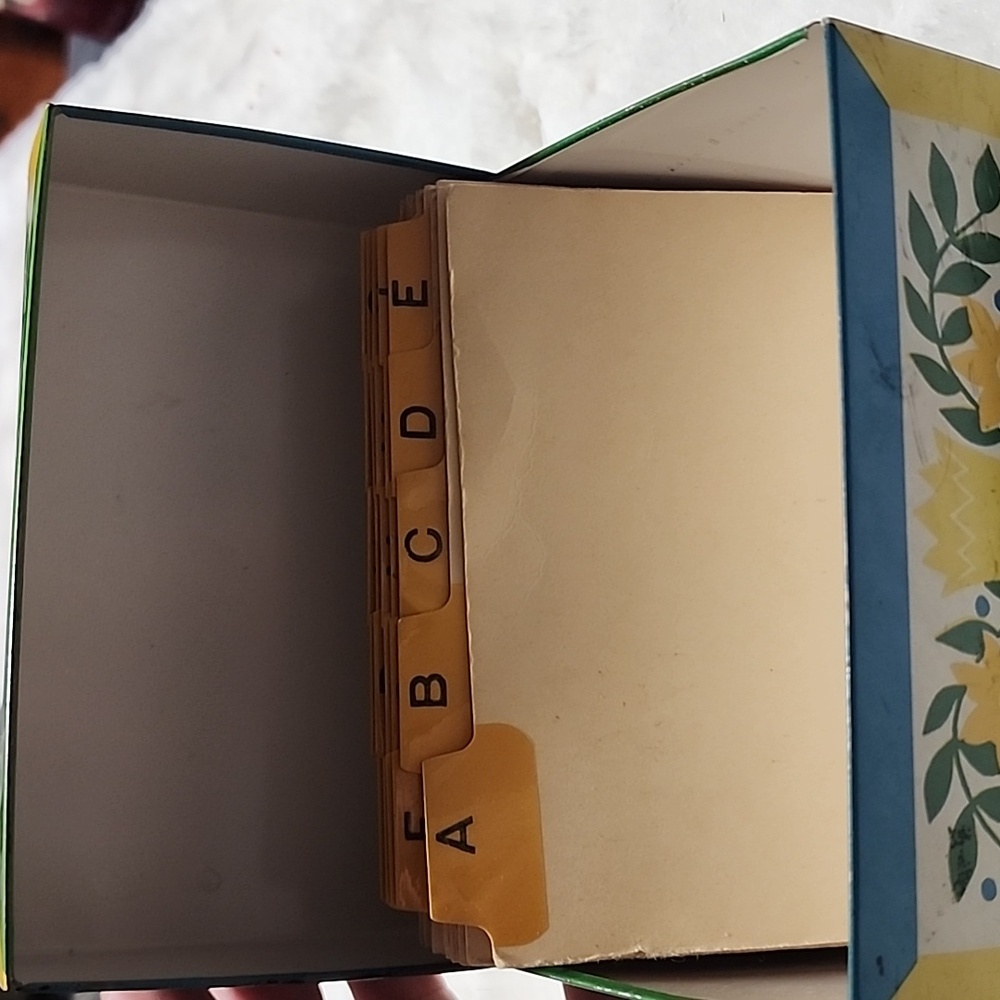 Floral Decorative Metal Box with Blue and Yellow Design RECIPE BOX. VINTAGE. - Picture 2 of 7